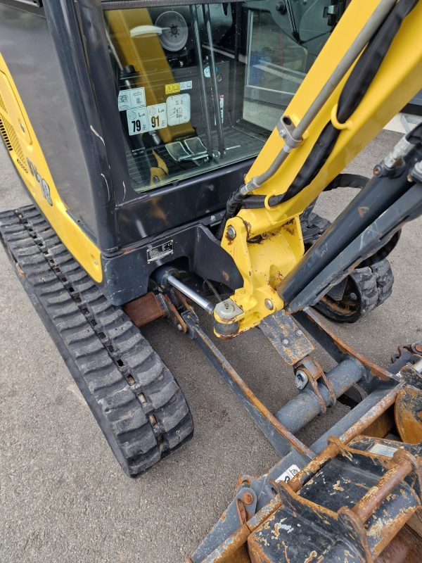 Miniexcavadora Yanmar SV18 de 1,97 t, usada, año 2020, 800 h, con cuchara inclinable