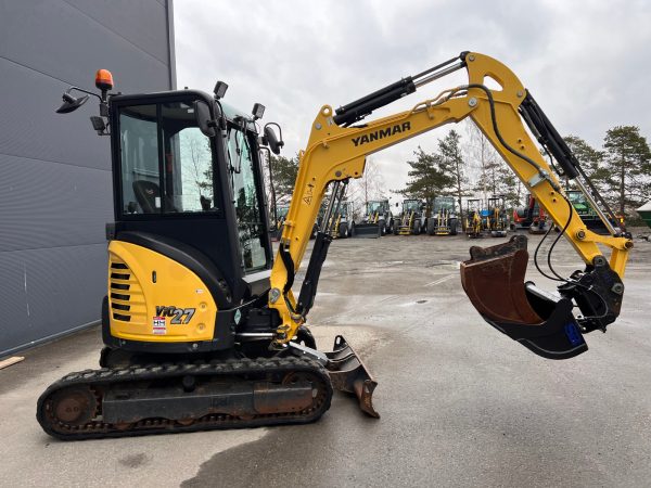 Miniexcavadora Yanmar VIO27 de giro cero, 2,7 t, usada, año 2018, 1685 h, con trituradora