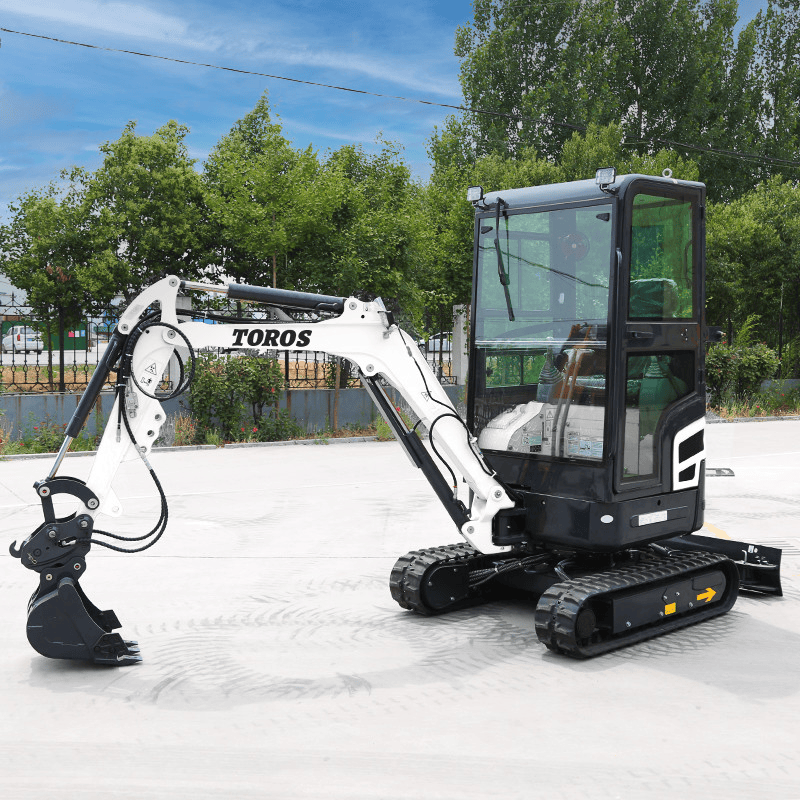Miniexcavadora 1,8 toneladas TOROS Motor Kubota D902