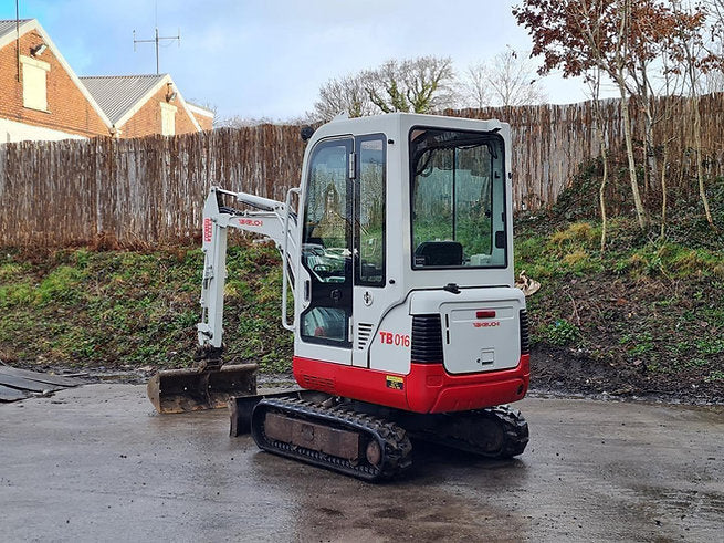 Mini excavadora TAKEUCHI TB016 1.6 Toneladas – ocasión