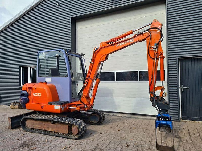Miniexcavadora Hitachi Ex30 – ocasión