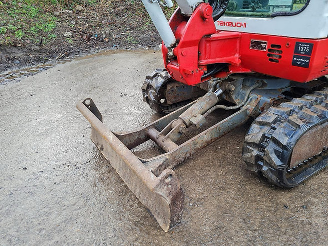 Mini excavadora TAKEUCHI TB016 1.6 Toneladas – ocasión